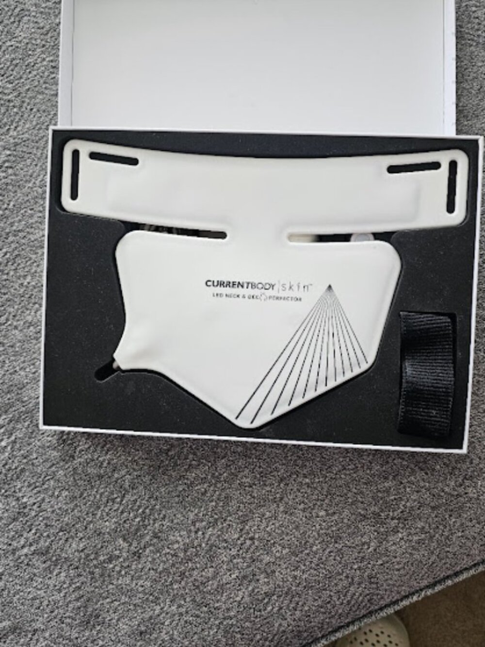 CurrentBody Neck and Décolletage Mask — Series 1